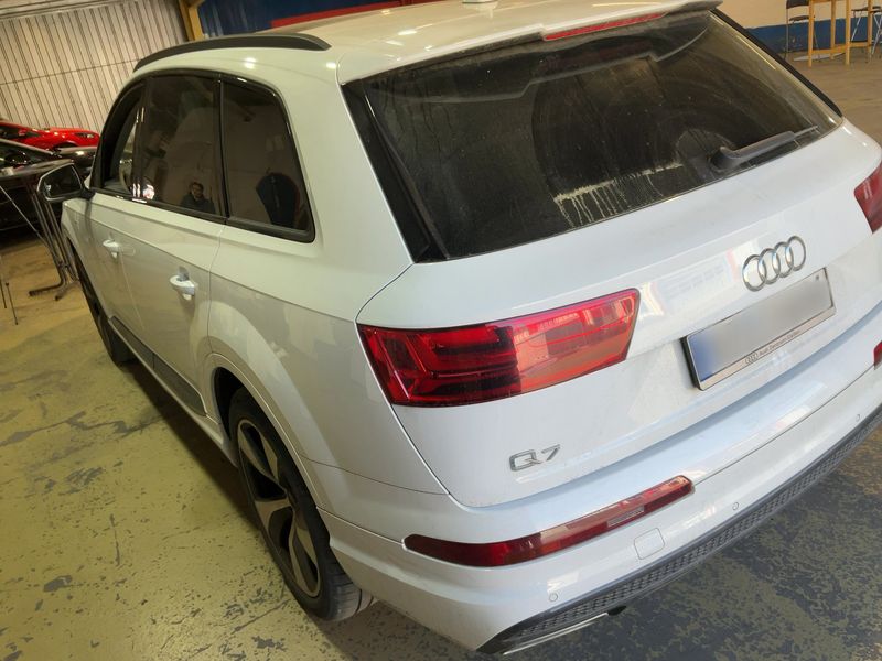 Audi Q7 45 TDI quattro — zdjęcie 3