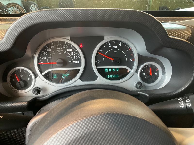 Jeep Wrangler Unlimited 2.8 CRD Sahara — zdjęcie 13