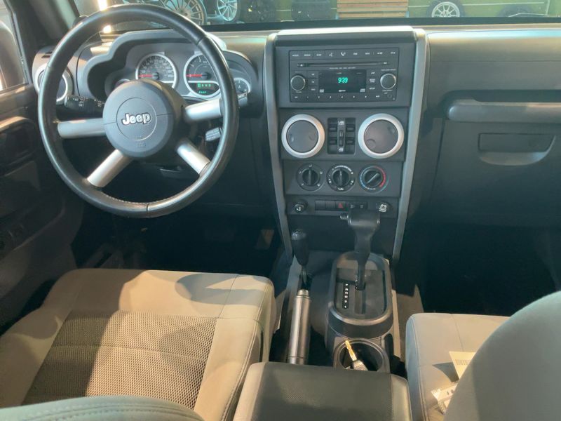 Jeep Wrangler Unlimited 2.8 CRD Sahara — zdjęcie 12
