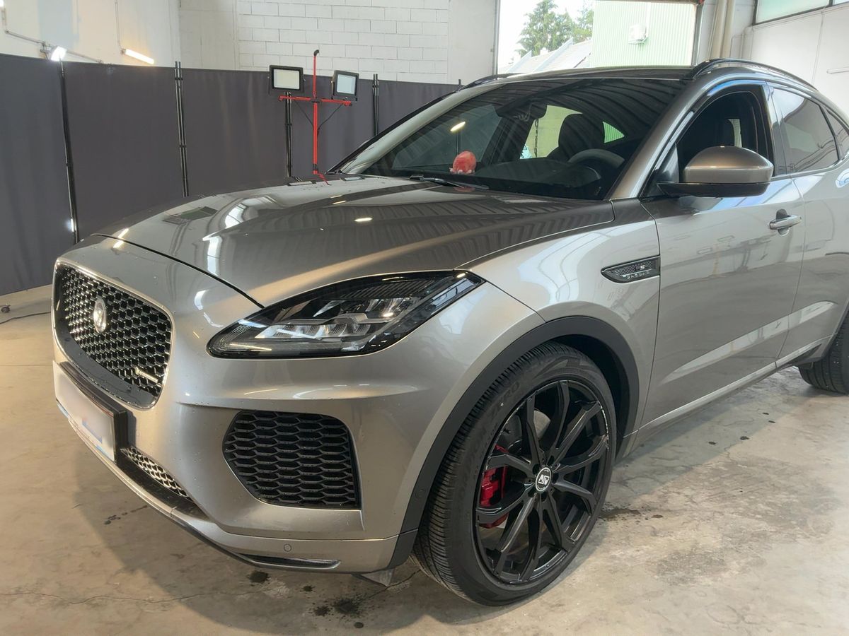 Jaguar E-Pace 2018 — photo 1