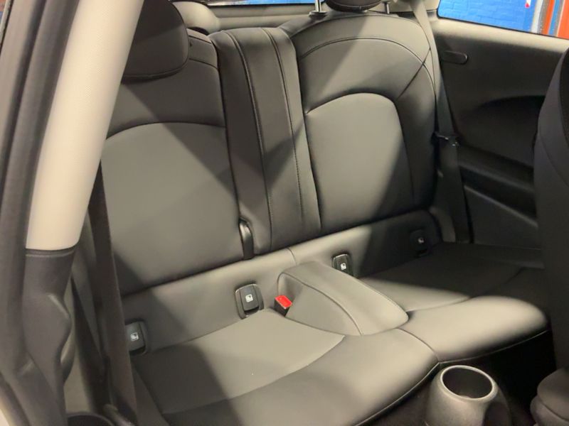 MINI Cooper SE Classic Trim — zdjęcie 14