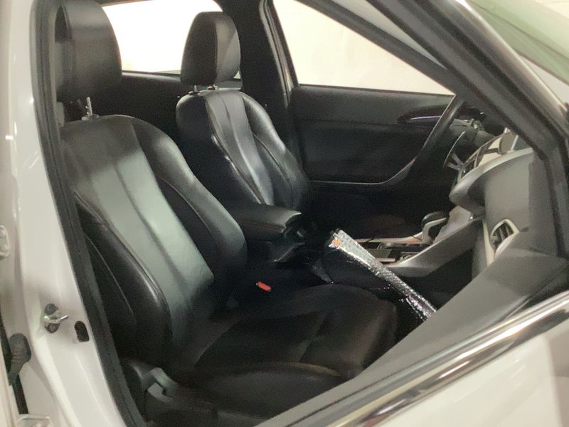 Mitsubishi Eclipse Cross 1.5 T-MIVEC Kaiteki 4WD — zdjęcie 11