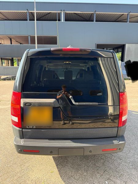 Land Rover Discovery 4.4 V8 SE — zdjęcie 4