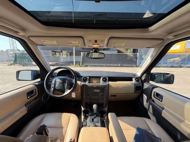 Land Rover Discovery 4.4 V8 SE — zdjęcie 11