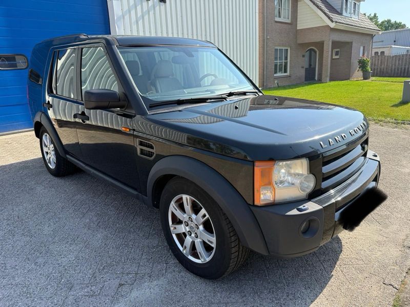 Land Rover Discovery 4.4 V8 SE — zdjęcie 6