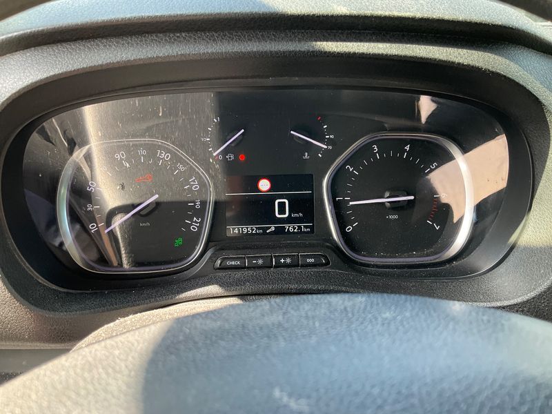 Peugeot Expert 2.0 Blue-HDi Premium L2 — zdjęcie 13