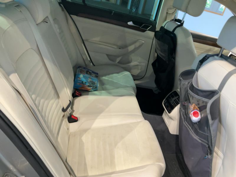Volkswagen Passat 2.0 TDI Highline BlueMotion Tech 2015 – снимка 20