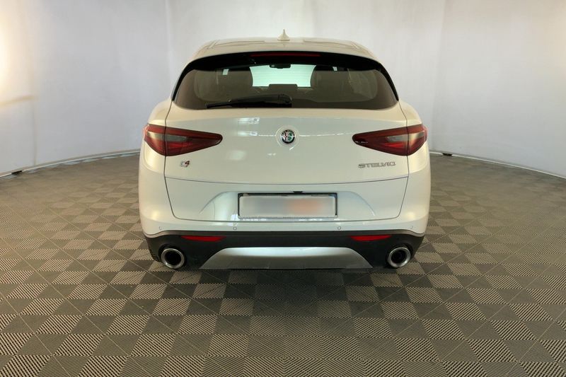 Alfa Romeo Stelvio 2.2 JTDM Lusso Q4 — zdjęcie 5