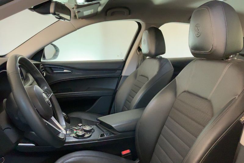 Alfa Romeo Stelvio 2.2 JTDM Lusso Q4 — zdjęcie 11