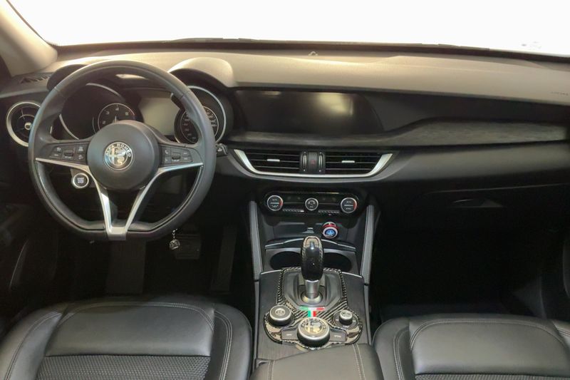 Alfa Romeo Stelvio 2.2 JTDM Lusso Q4 — zdjęcie 12