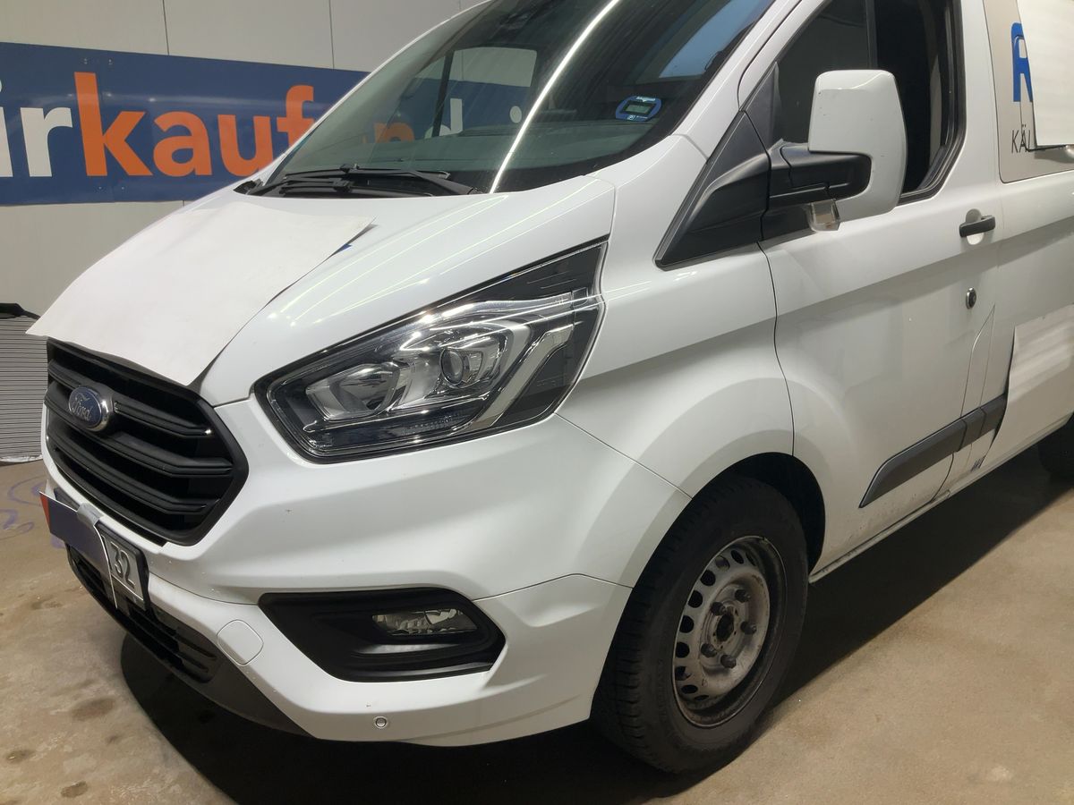 Ford Transit 2.0 TDCi 310 L1 Tourneo Titanium