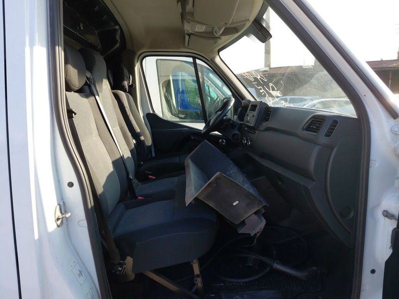 Renault Master electric drive 57 kW L3H2 HKa 3,5t — zdjęcie 9