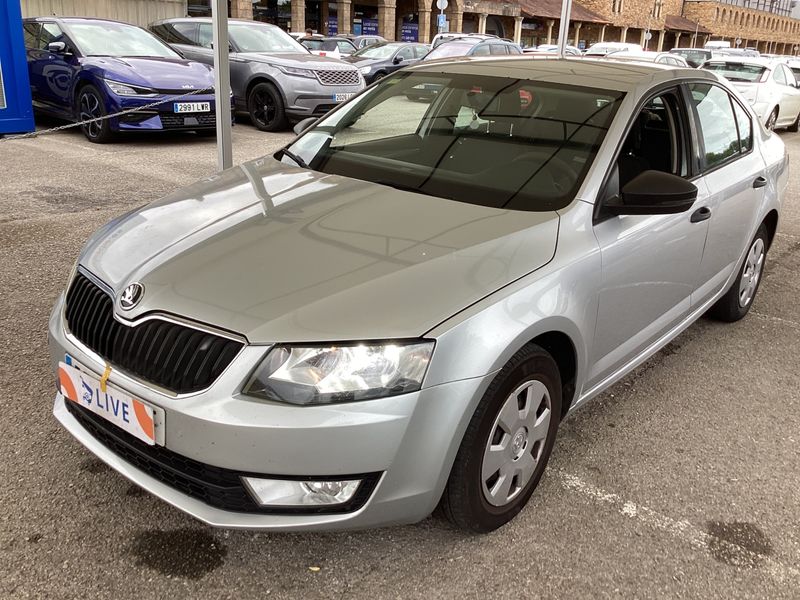 Skoda Octavia 1.6 TDI Active — zdjęcie 1