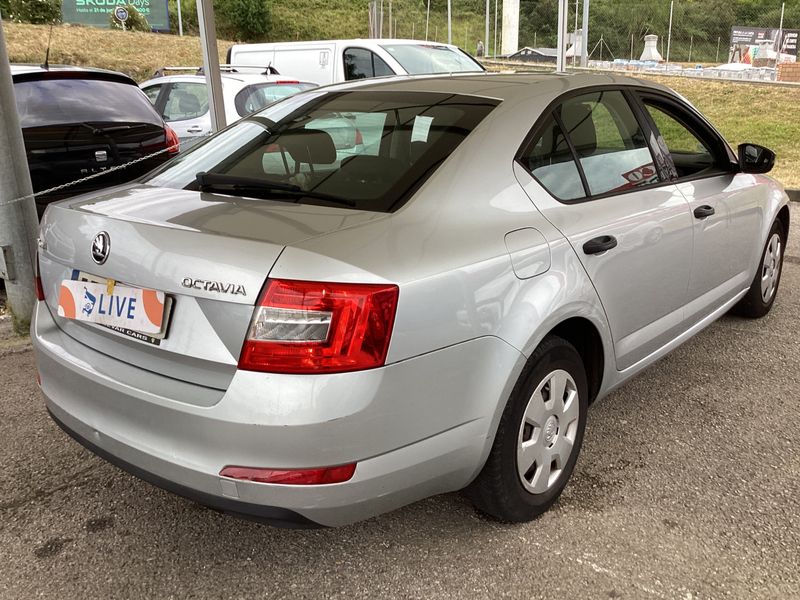 Skoda Octavia 1.6 TDI Active — zdjęcie 2