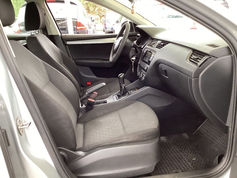 Skoda Octavia 1.6 TDI Active — zdjęcie 3