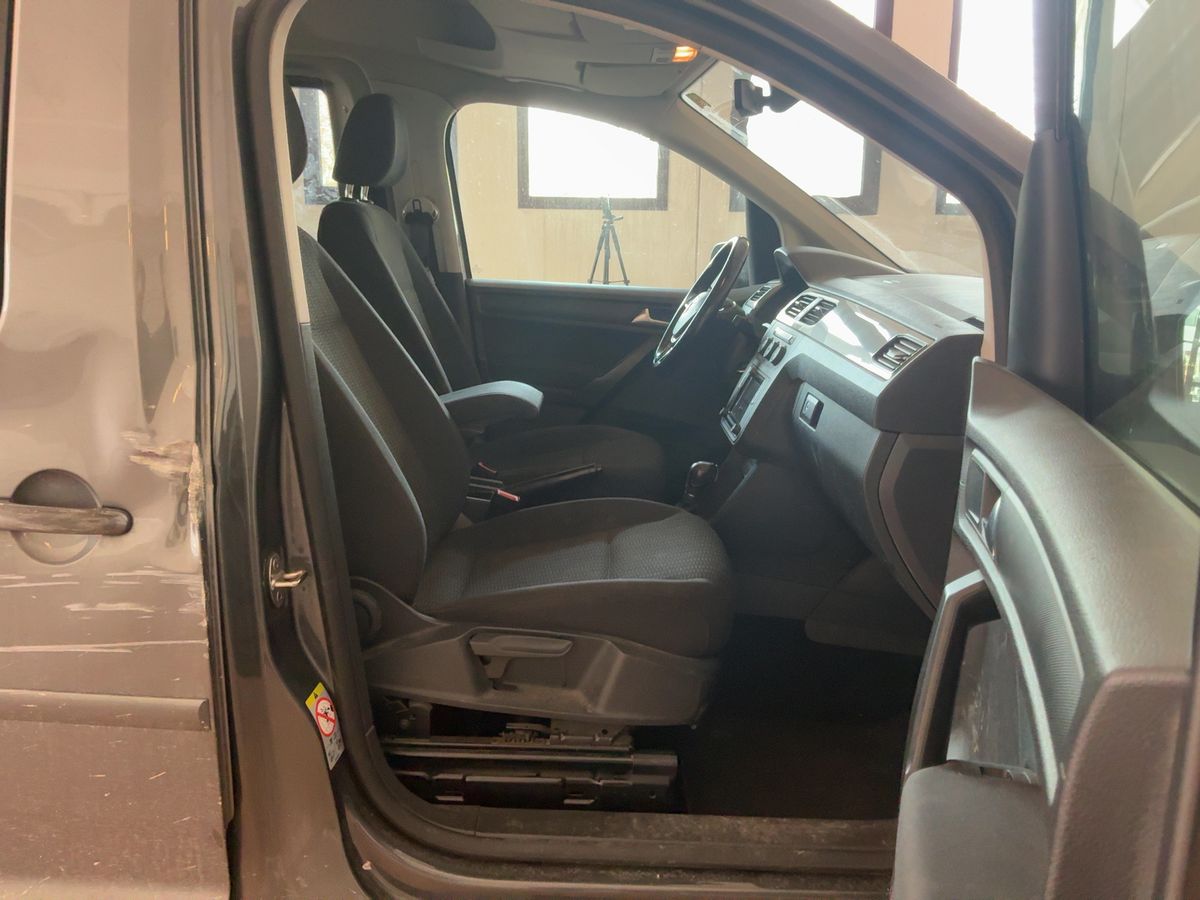 Volkswagen Caddy 2017 — photo 17