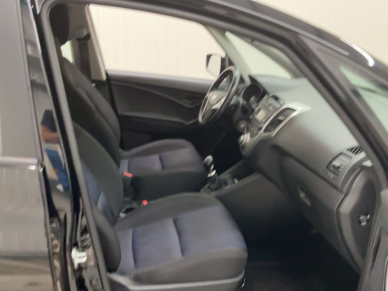 Hyundai ix20 1.4 FIFA world Cup Edition — zdjęcie 11