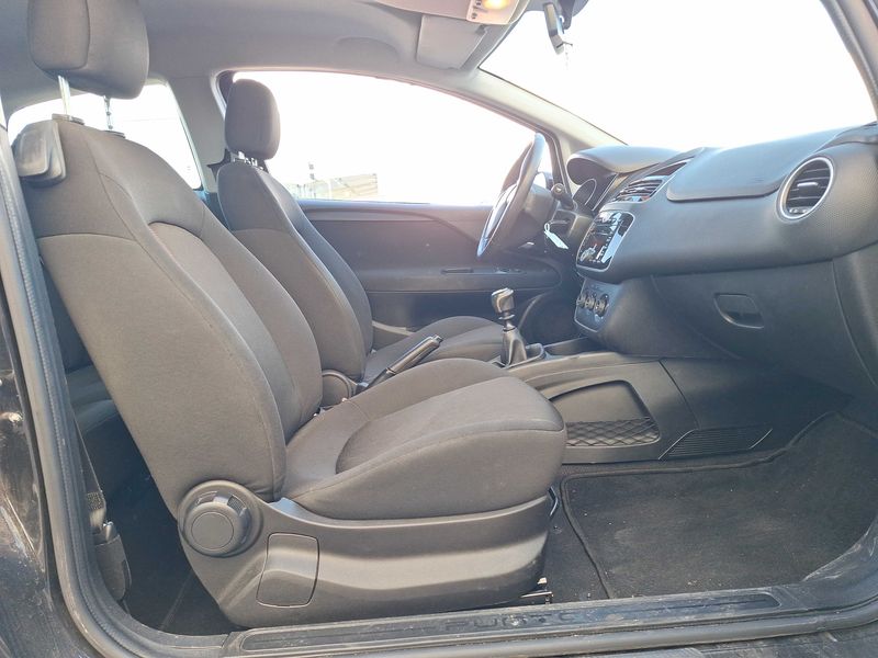 Fiat Punto 1.2 Pop — zdjęcie 10