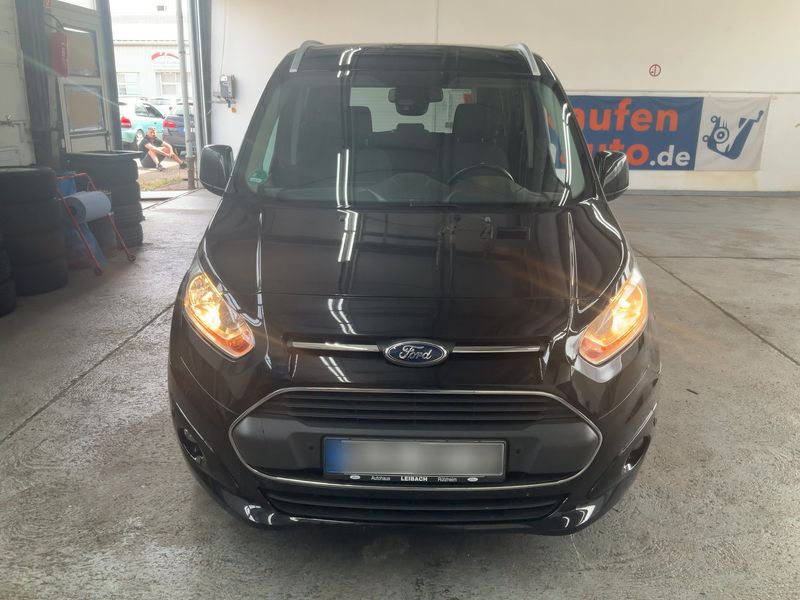 Ford Grand Tourneo Connect 1.6 TDCi Titanium — zdjęcie 9