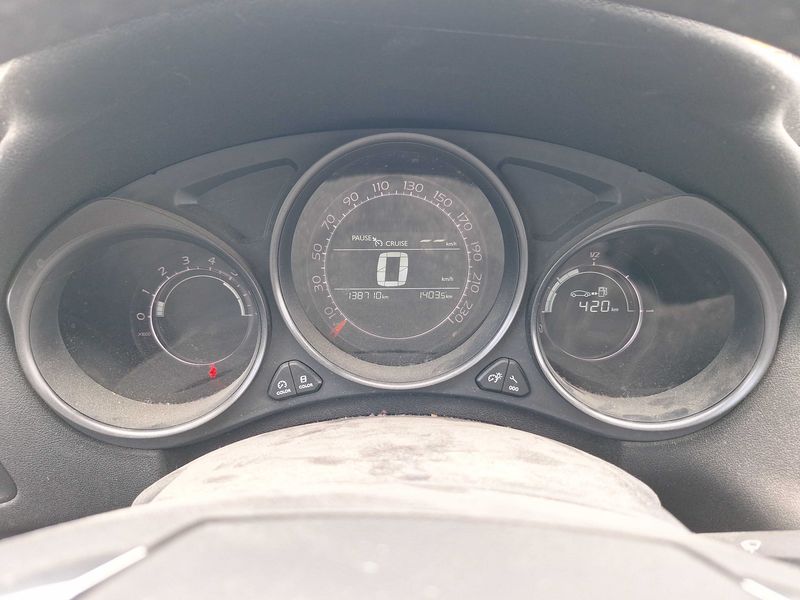 Citroen C4 1.6 e-HDi Millenium — zdjęcie 12