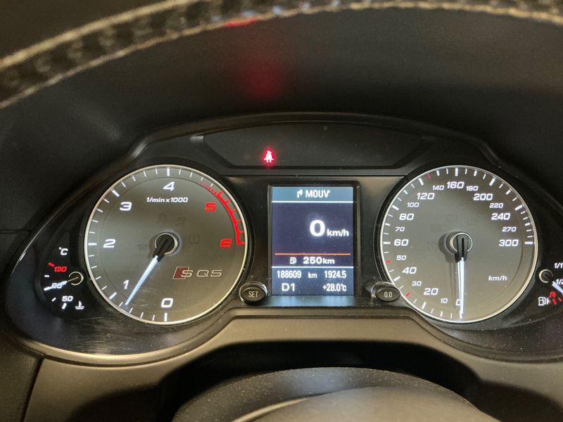 Audi SQ5 3.0 V6 TDI quattro — zdjęcie 13