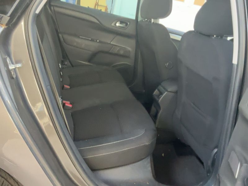 Citroen C4 1.2 e-THP Selection — zdjęcie 14