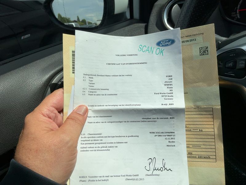 Ford Fiesta 1.6 EcoBoost ST — zdjęcie 16