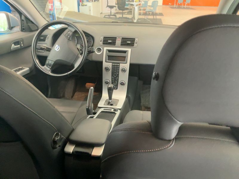 Volvo V50 2.5 T5 Momentum — zdjęcie 12