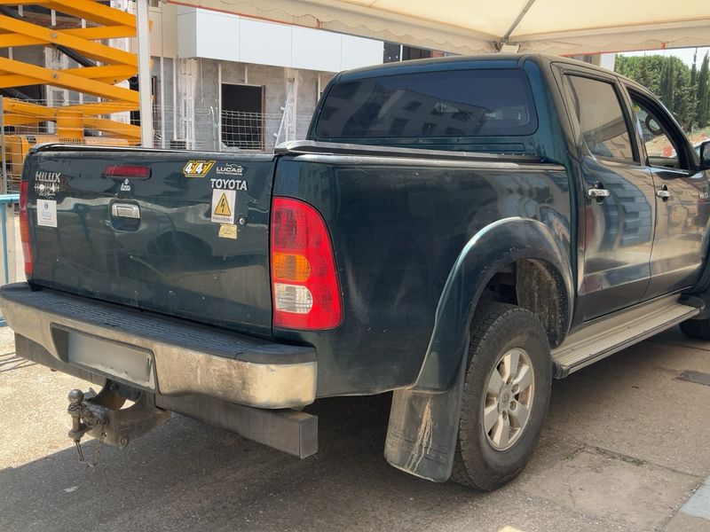 Toyota Hilux 3.0 Turbodiesel Double Cab VXL 4x4 — zdjęcie 6