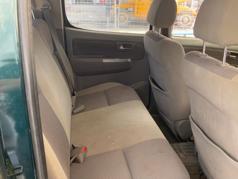 Toyota Hilux 3.0 Turbodiesel Double Cab VXL 4x4 — zdjęcie 14