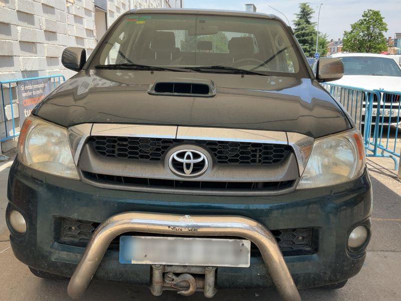 Toyota Hilux 3.0 Turbodiesel Double Cab VXL 4x4 — zdjęcie 9