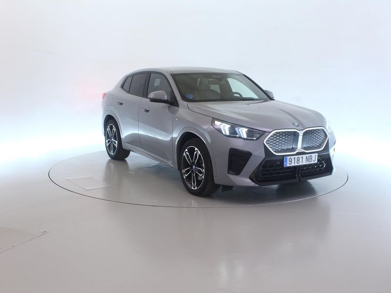 BMW iX2 eDrive20 M Sport — zdjęcie 7