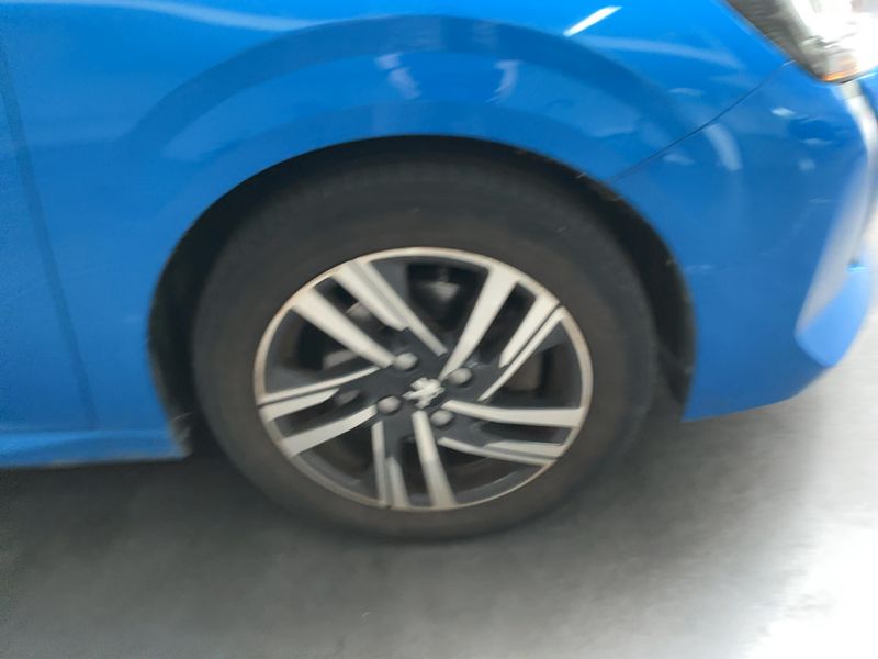 Peugeot 208 1.2 PureTech Allure 2020 – снимка 11