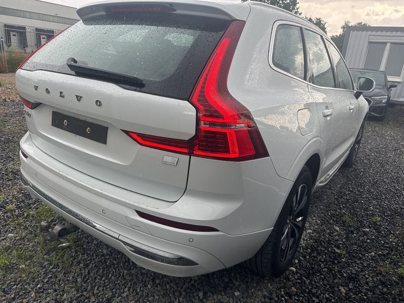 Volvo XC60 2.0 B5 Mild-Hybrid Ultimate Dark AWD — zdjęcie 5