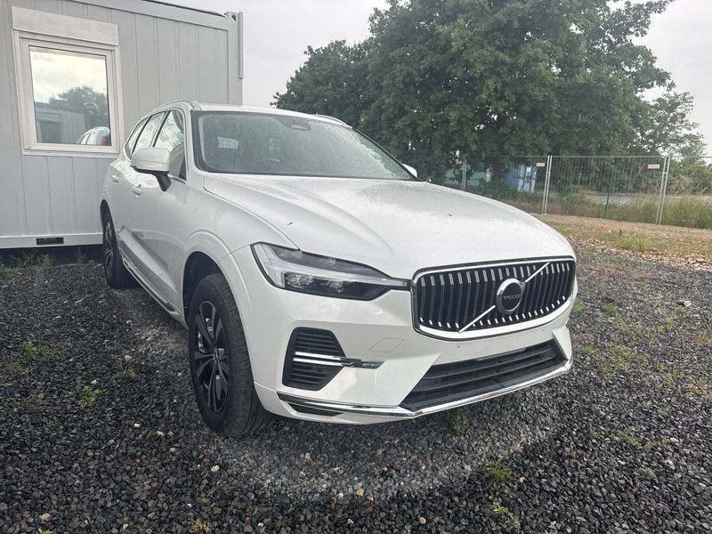 Volvo XC60 2.0 B5 Mild-Hybrid Ultimate Dark AWD — zdjęcie 6