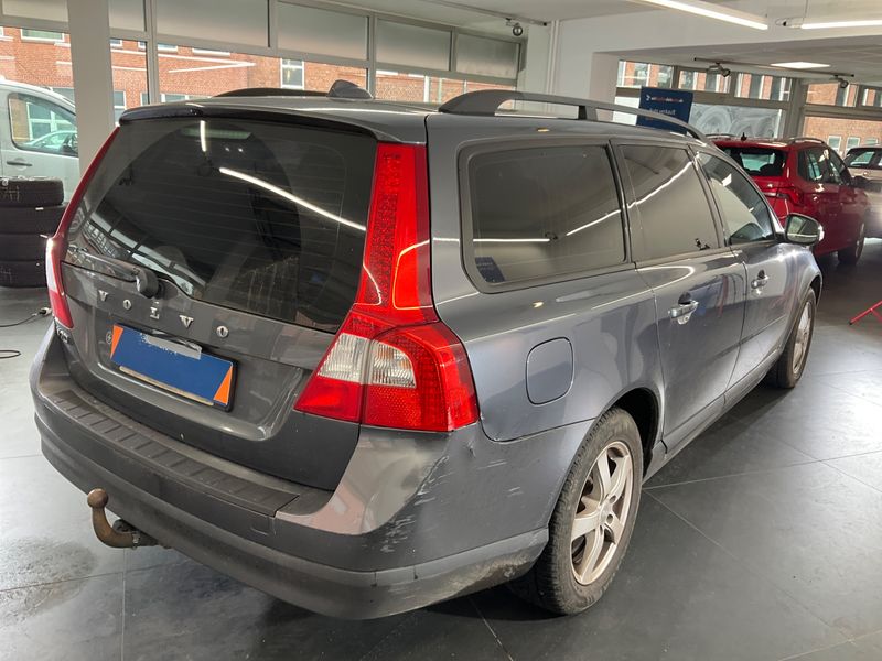 Volvo V70 2.0 — zdjęcie 2