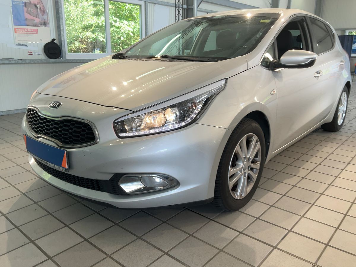 Kia cee'd 1.4 Dream Team