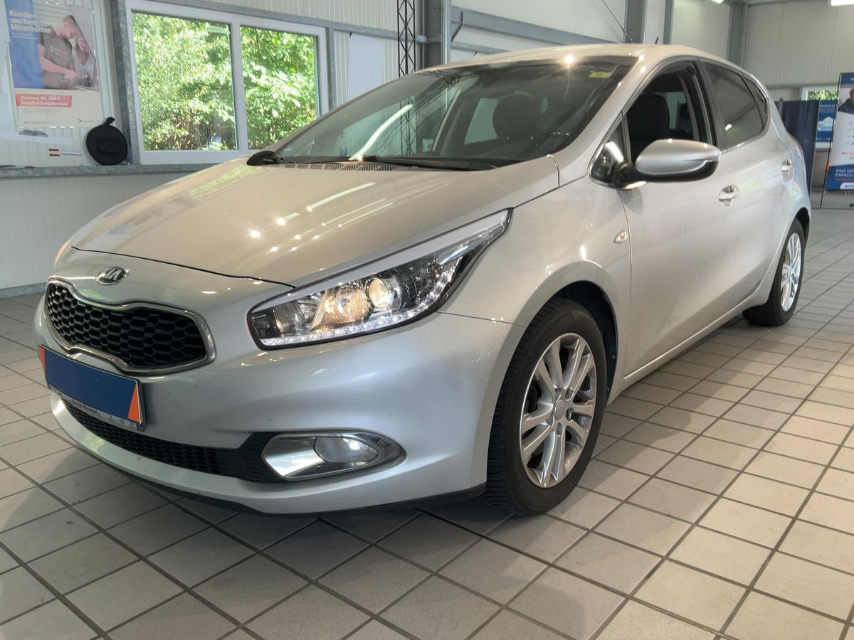 Kia cee'd 1.4 Dream Team