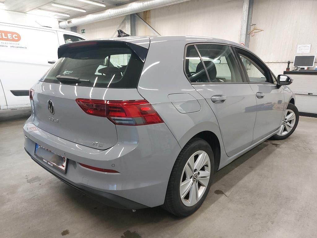 Volkswagen Golf VIII 1.0 eTSI Life
