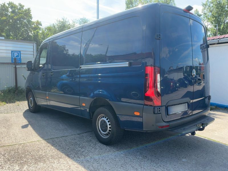 Mercedes-Benz Sprinter 319 CDI RWD L2 — zdjęcie 3