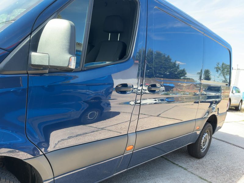 Mercedes-Benz Sprinter 319 CDI RWD L2 — zdjęcie 4