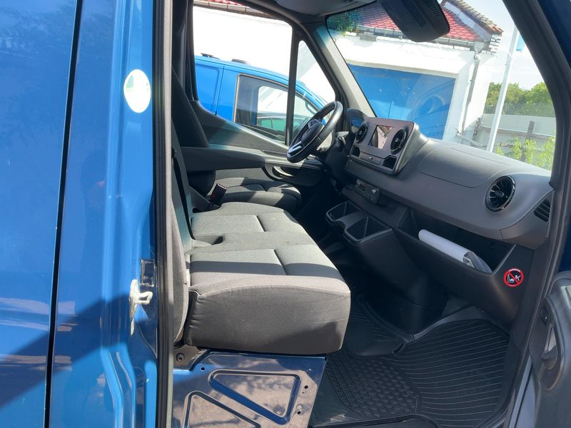 Mercedes-Benz Sprinter 319 CDI RWD L2 — zdjęcie 11