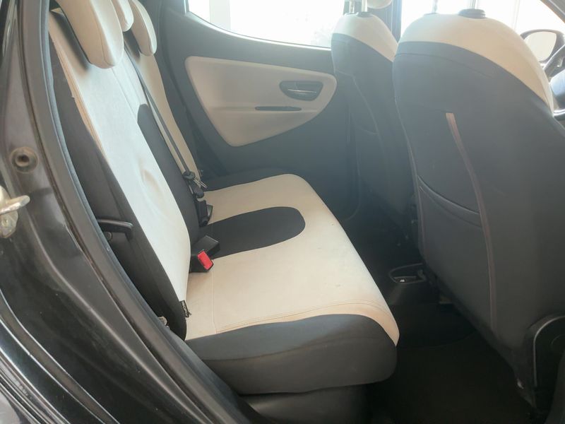 Lancia Ypsilon 1.3 JTD Silver — zdjęcie 14