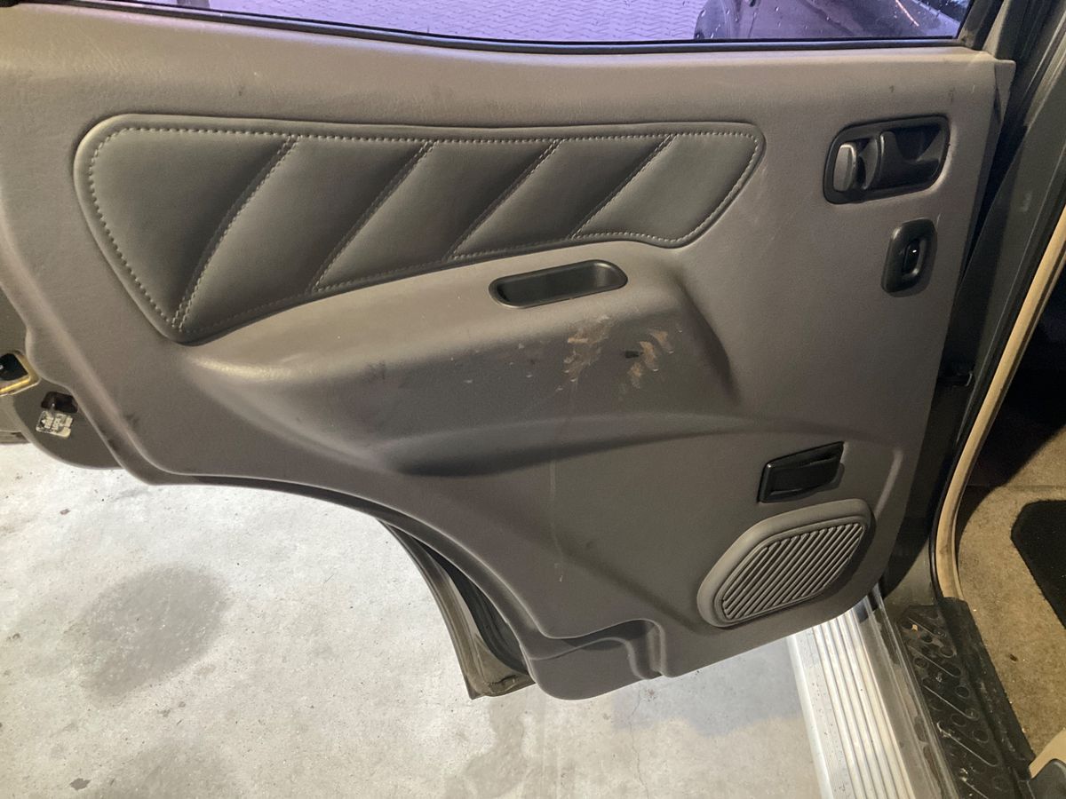 Nissan Terrano 2001 — photo 41