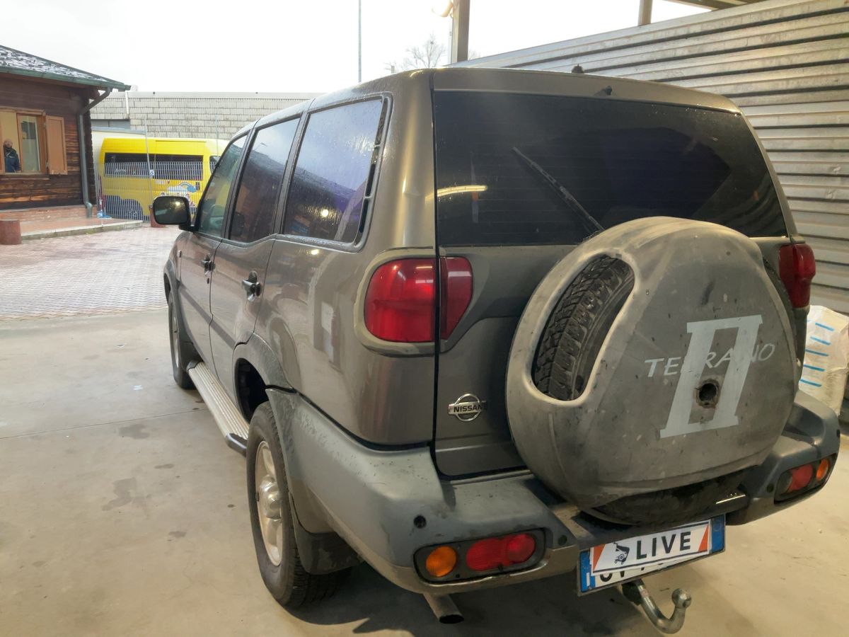Nissan Terrano 2001 — photo 7