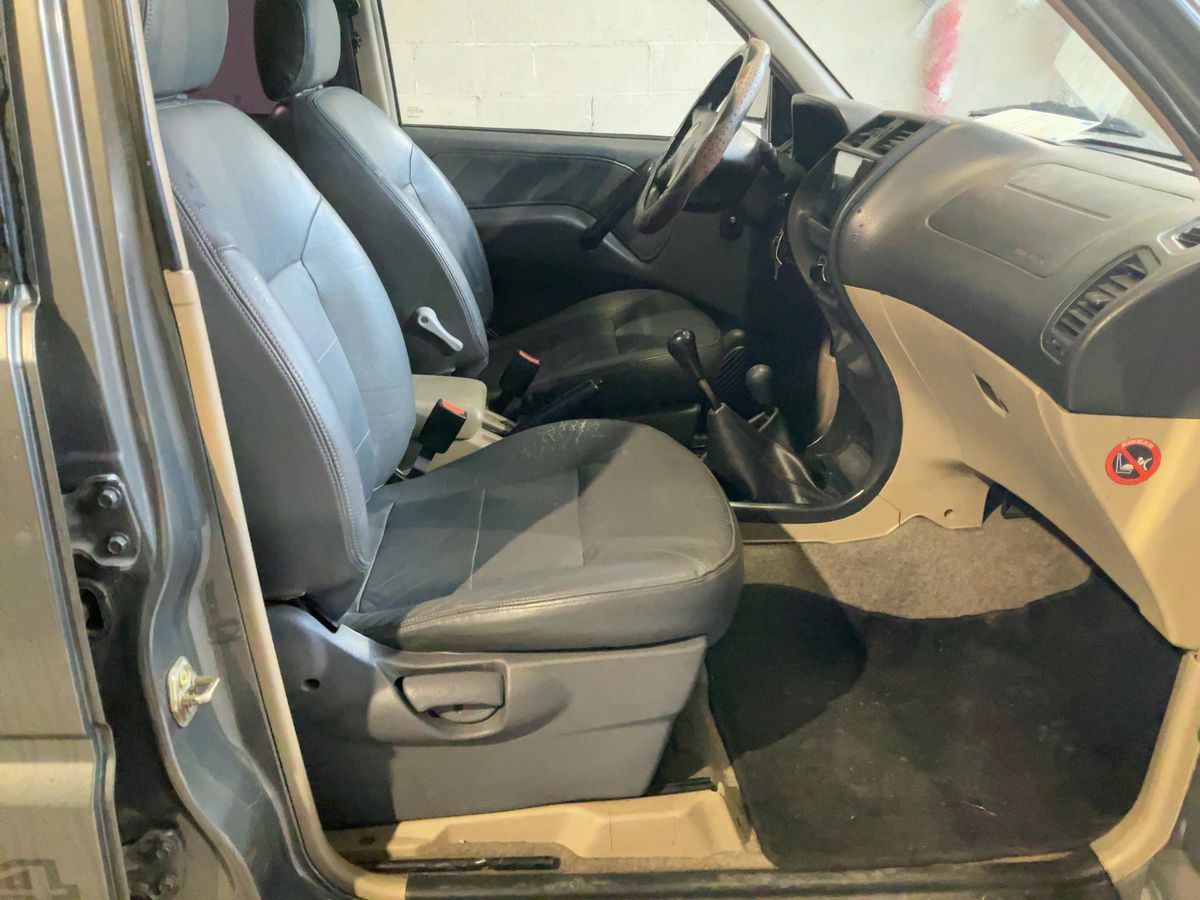 Nissan Terrano 2001 — photo 17