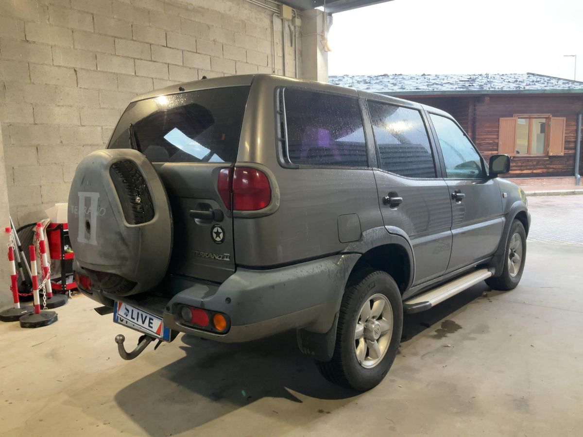 Nissan Terrano 2001 — photo 9