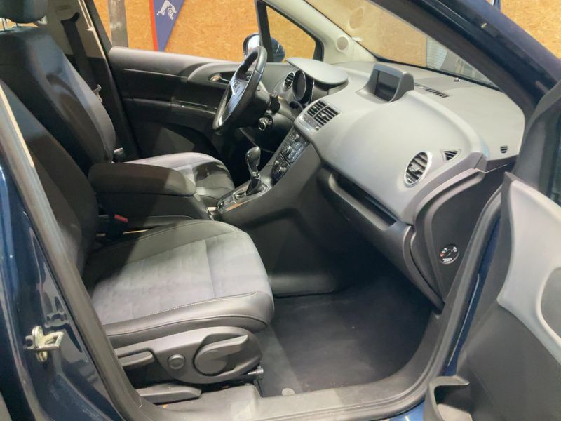 Opel Meriva 1.4 Turbo Innovation — zdjęcie 11