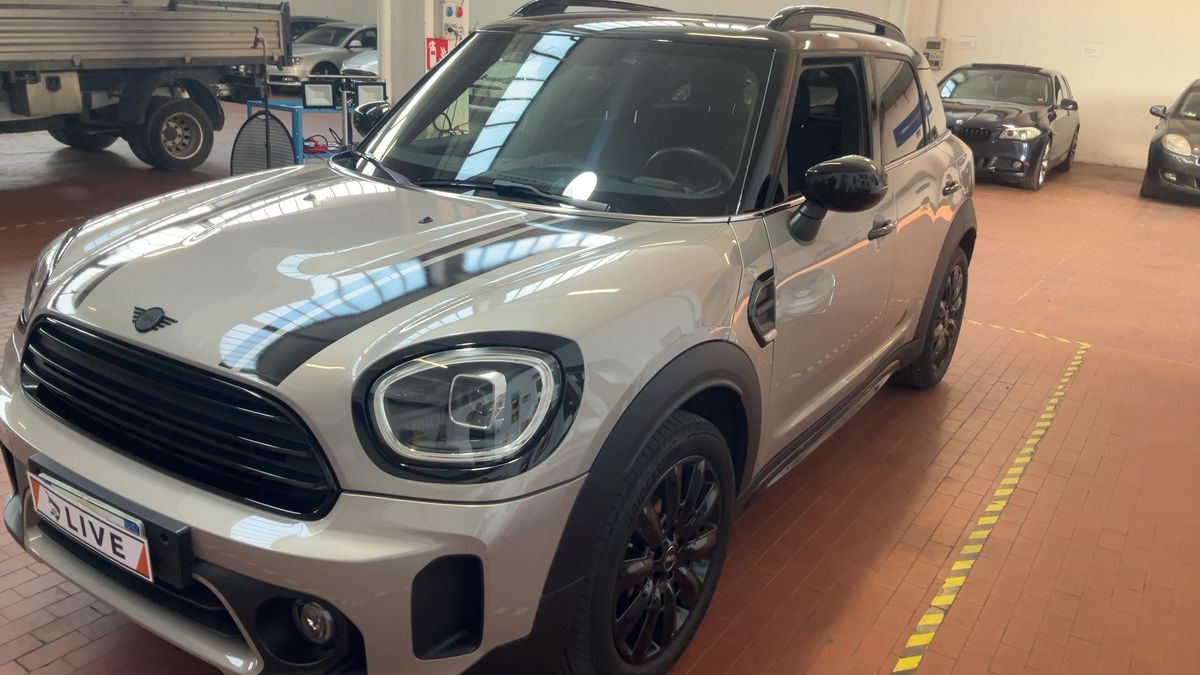 MINI Countryman Cooper Essential Trim