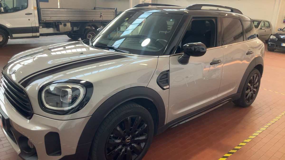 MINI Countryman Cooper Essential Trim